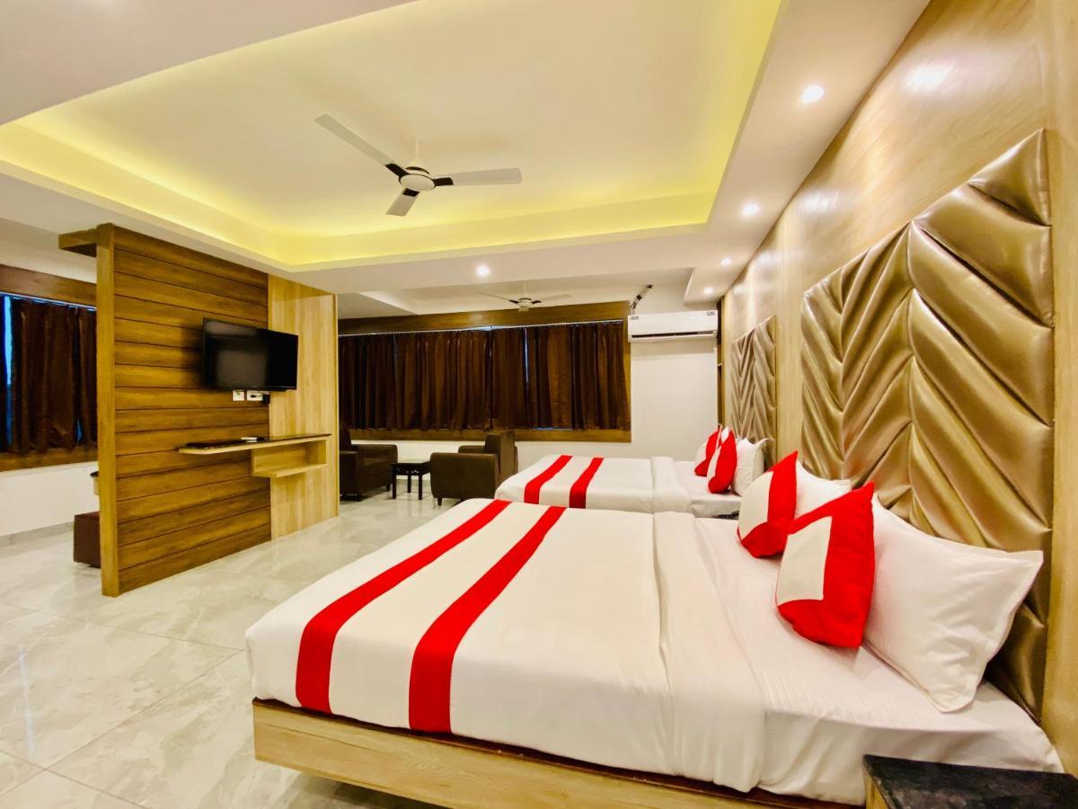 The Eleganza Hotel Jhājra Екстериор снимка